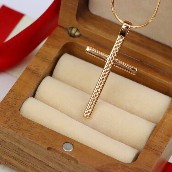 "Elegant Long Cross Rose Gold Pendant with Diamond Pattern Design, XPPT1601 - Picture 8 of 13